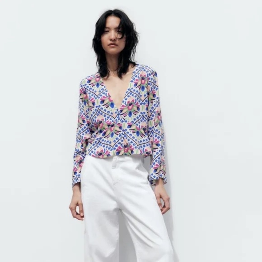 Zara Multicolor Geometric V-Neck Blouse